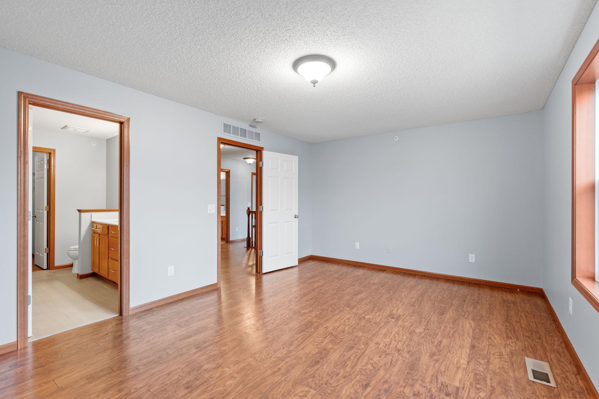 1952 Commonwealth Boulevard, Unit 4 Chanhassen, MN 55317 - Photo 23 of 34