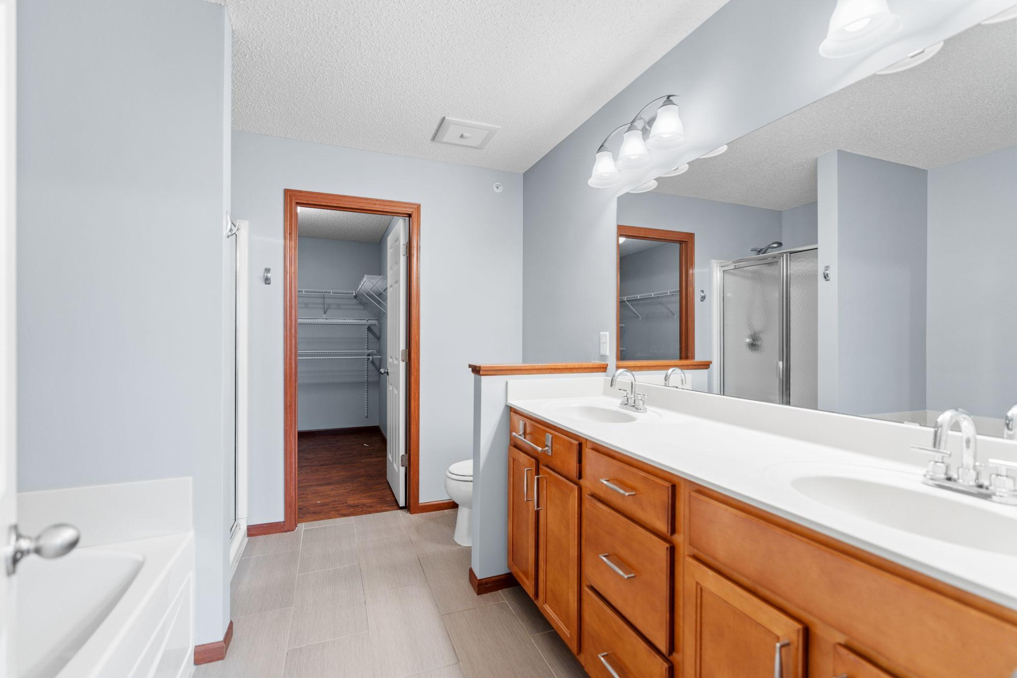 1952 Commonwealth Boulevard, Unit 4 Chanhassen, MN 55317 - Photo 25 of 34