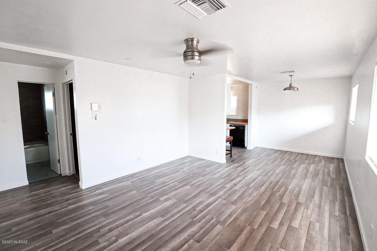 2026 West Grant Road Tucson, AZ 85745 - Photo 3 of 21 Gallery Image 3