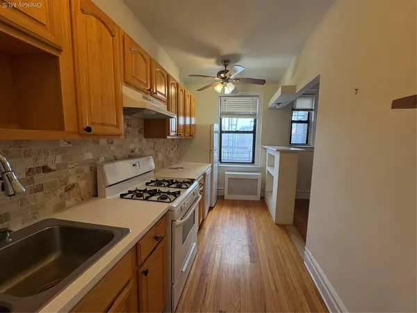 $2,600 | 72-34 Austin Street, Unit F7 | Forest Hills