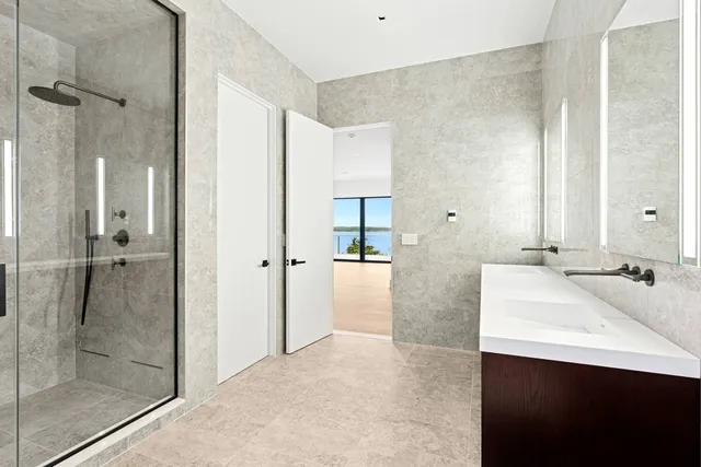 $14,495,000 | 15 North North Neck Lane, Montauk, NY 11954