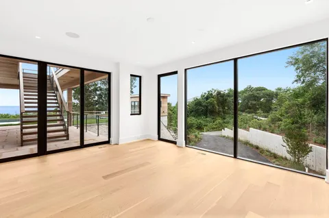 $14,495,000 | 15 North North Neck Lane, Montauk, NY 11954