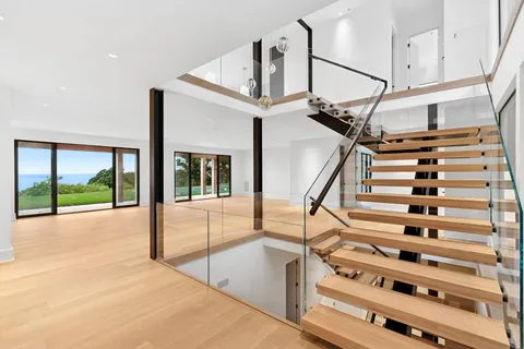 $14,495,000 | 15 North North Neck Lane, Montauk, NY 11954