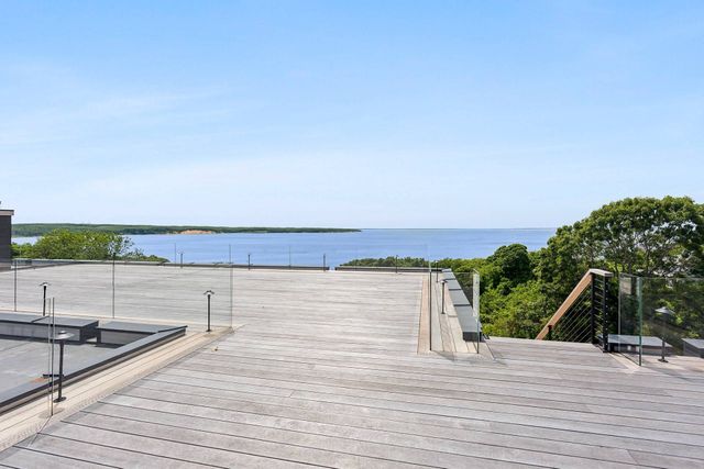 $14,495,000 | 15 North North Neck Lane, Montauk, NY 11954