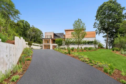 $14,495,000 | 15 North North Neck Lane, Montauk, NY 11954
