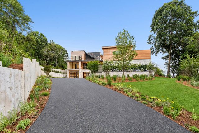$14,495,000 | 15 North North Neck Lane, Montauk, NY 11954