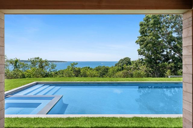 $14,495,000 | 15 North North Neck Lane, Montauk, NY 11954