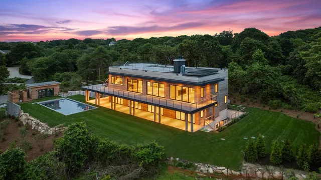 $14,495,000 | 15 North North Neck Lane, Montauk, NY 11954