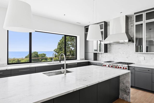 $14,495,000 | 15 North North Neck Lane, Montauk, NY 11954