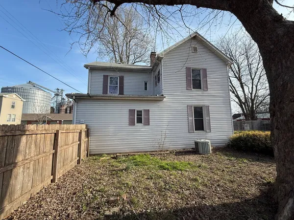 $128,900 | 209 North Benton Street, New Athens, IL 62264