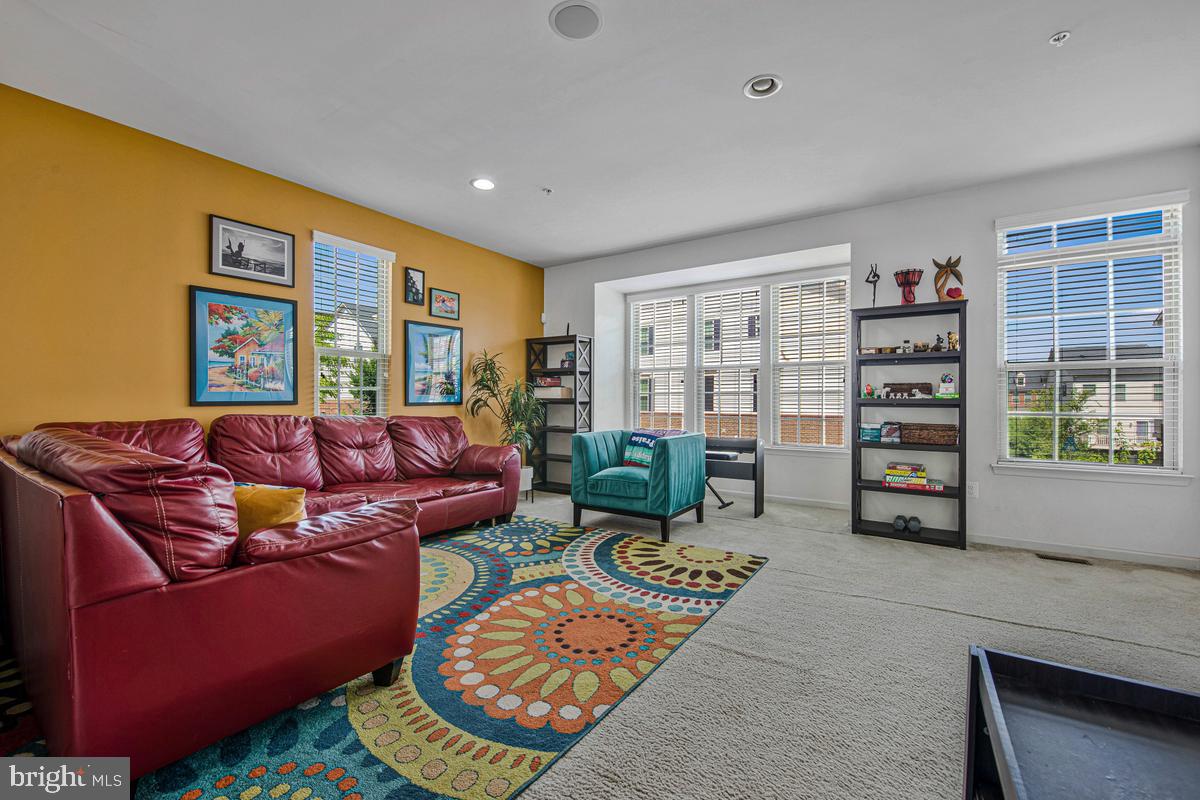 14413 Sandy Ridge Lane Laurel, MD 20707 - Photo 14 of 41 Vibrant living space with sunny charm.