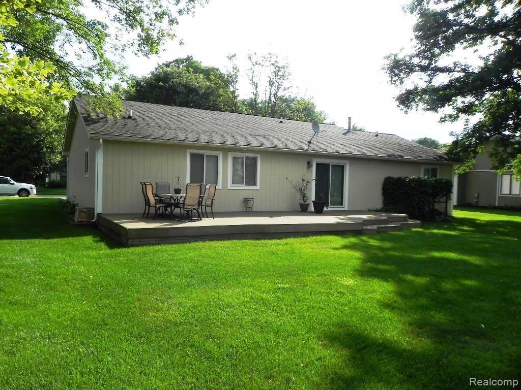 3121 Smugglers Ridge Walled Lake, MI 48390 - Photo 11 of 44 10.JPG