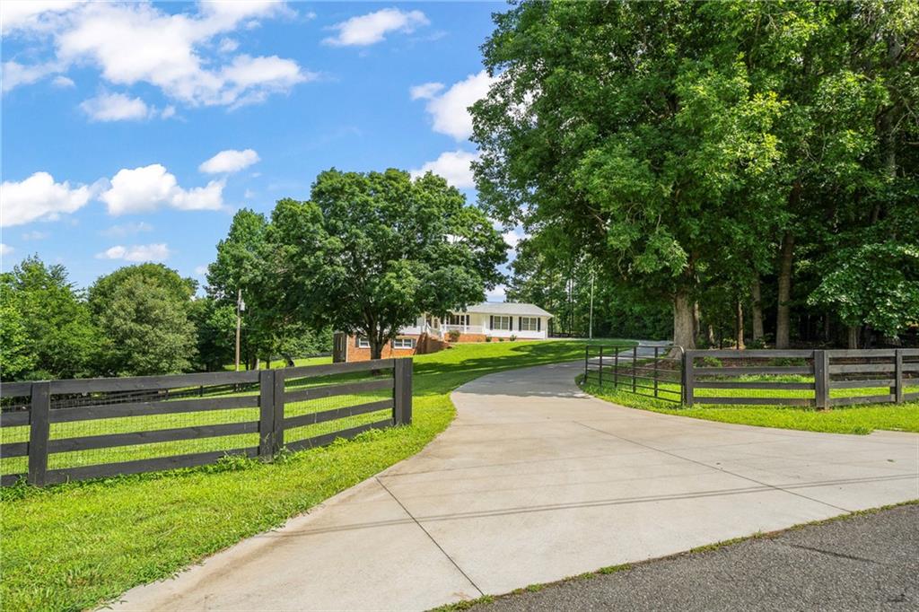 851 Lacy Road Canton, GA 30115 - Photo 1 of 63