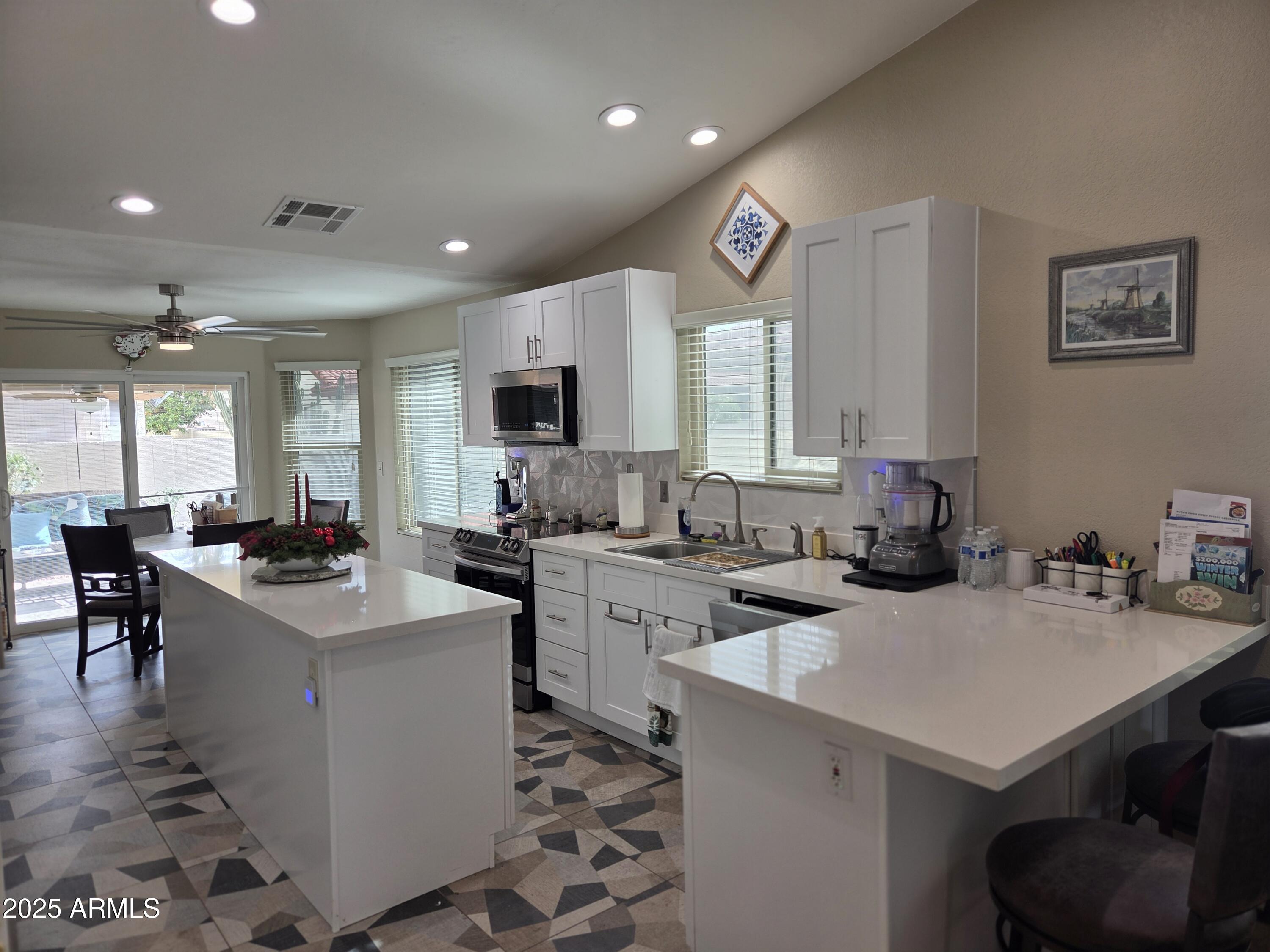 542 South Higley Road, Unit 53 Mesa, AZ 85206 - Photo 1 of 23 Kitchen 1