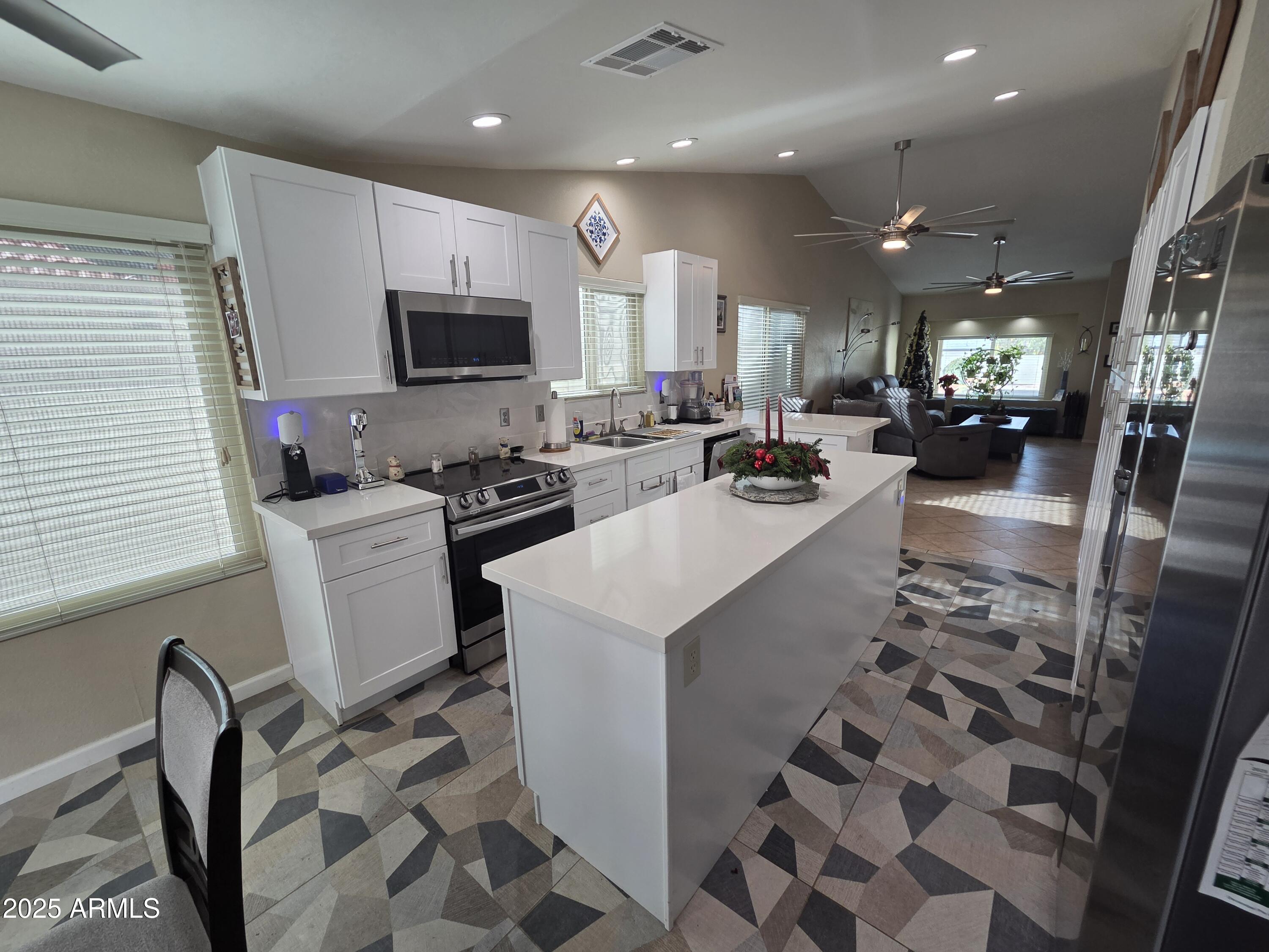 542 South Higley Road, Unit 53 Mesa, AZ 85206 - Photo 4 of 23 Kitchen 4