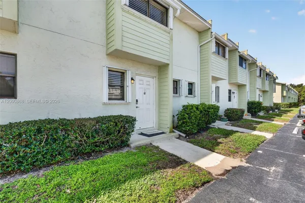 $2,700 | 9425 South Ocean Drive, Unit 67, Jensen Beach, FL 34957