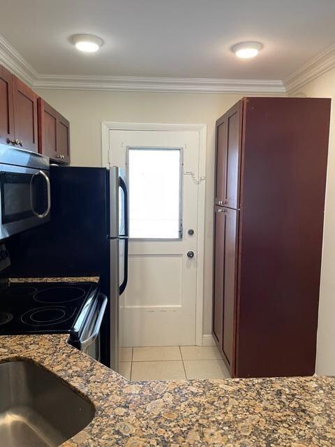 5501 Northwest 2nd Avenue, Unit 211 Boca Raton, FL 33487 - Photo 3 of 14 Kitchen