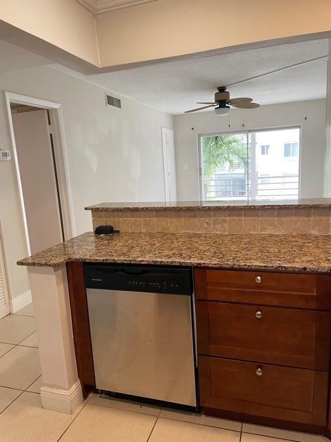 5501 Northwest 2nd Avenue, Unit 211 Boca Raton, FL 33487 - Photo 4 of 14 Kitchen