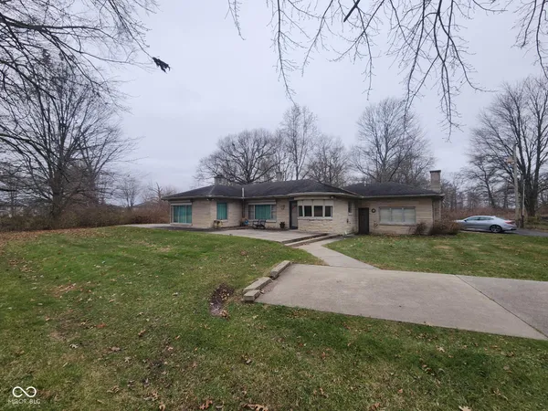 $845,000 | 4844 North U Highway South, Seymour, IN 47274