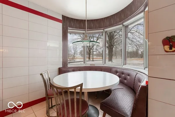 $845,000 | 4844 North U Highway South, Seymour, IN 47274