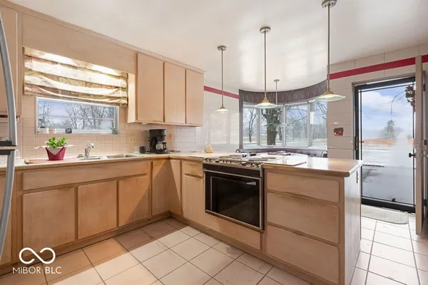 $845,000 | 4844 North U Highway South, Seymour, IN 47274