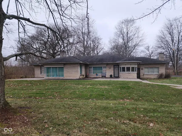 $845,000 | 4844 North U Highway South, Seymour, IN 47274