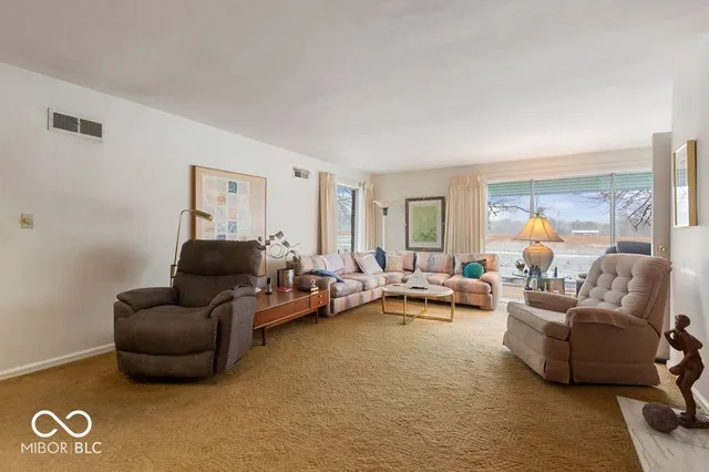 $845,000 | 4844 North U Highway South, Seymour, IN 47274