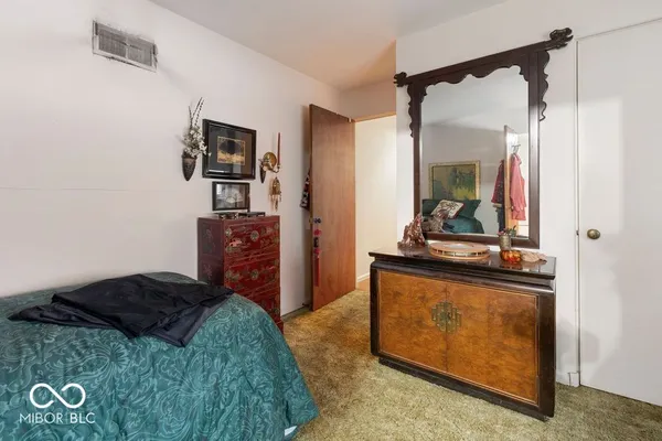 $845,000 | 4844 North U Highway South, Seymour, IN 47274