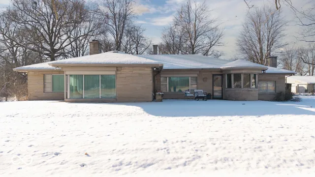 $845,000 | 4844 North U Highway South, Seymour, IN 47274