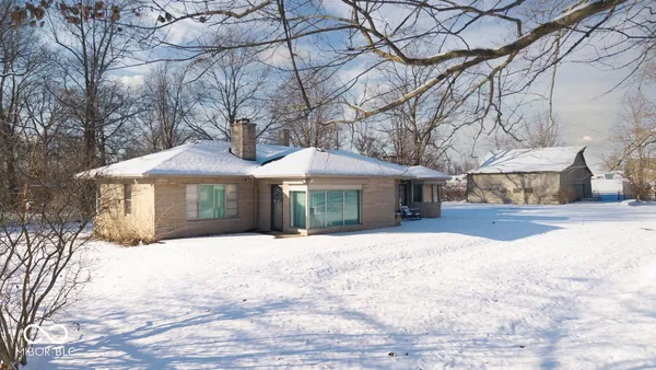 $845,000 | 4844 North U Highway South, Seymour, IN 47274