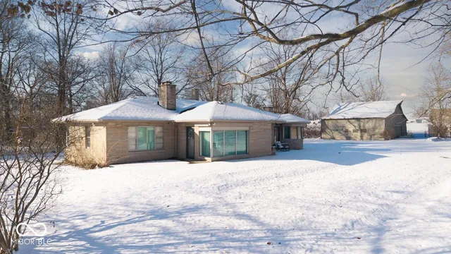 $845,000 | 4844 North U Highway South, Seymour, IN 47274