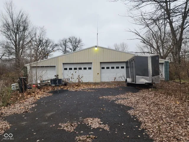 $845,000 | 4844 North U Highway South, Seymour, IN 47274