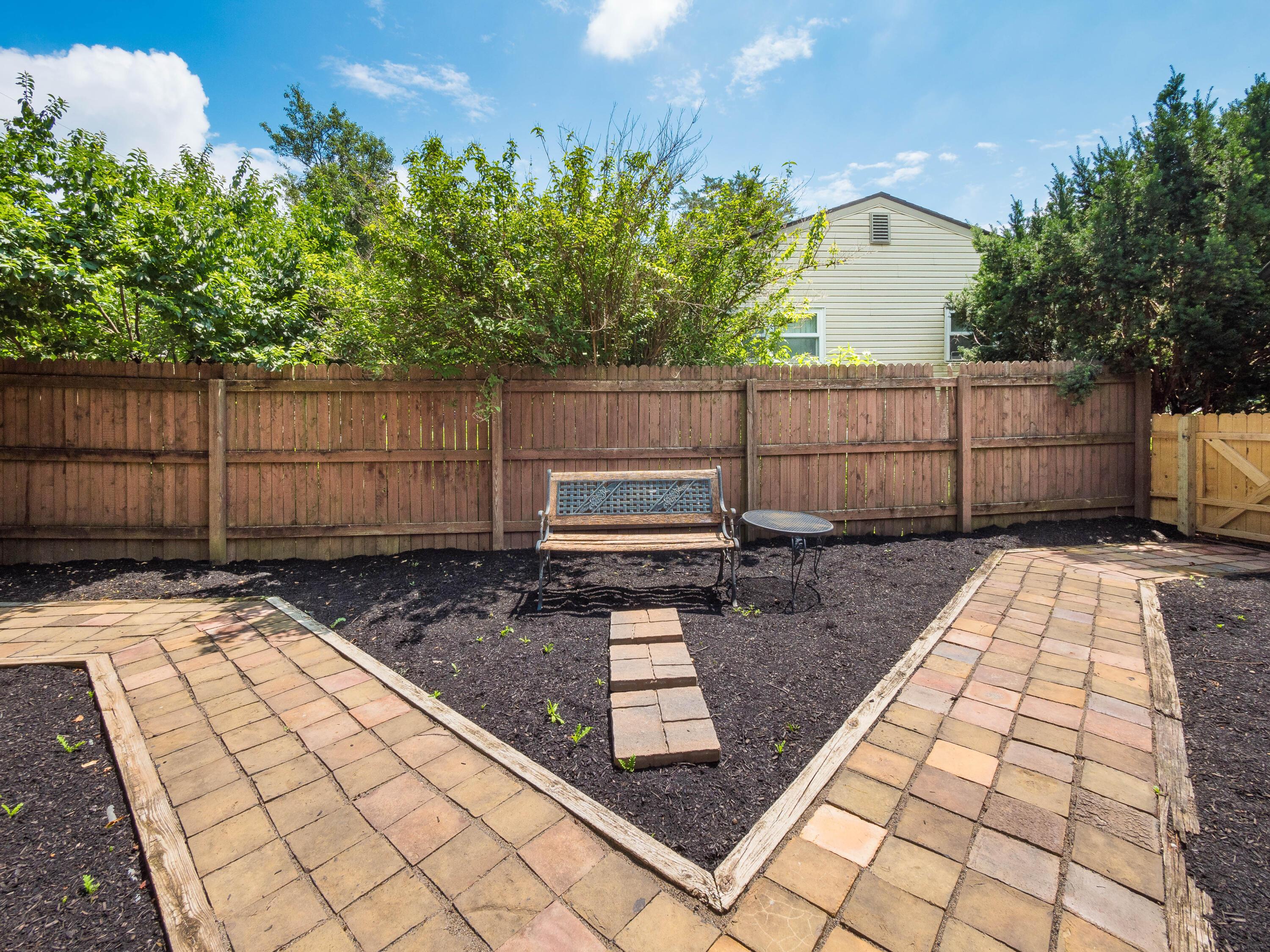 2492 Edgevale Road Columbus, OH 43221 - Photo 34 of 39 Brick Pavers