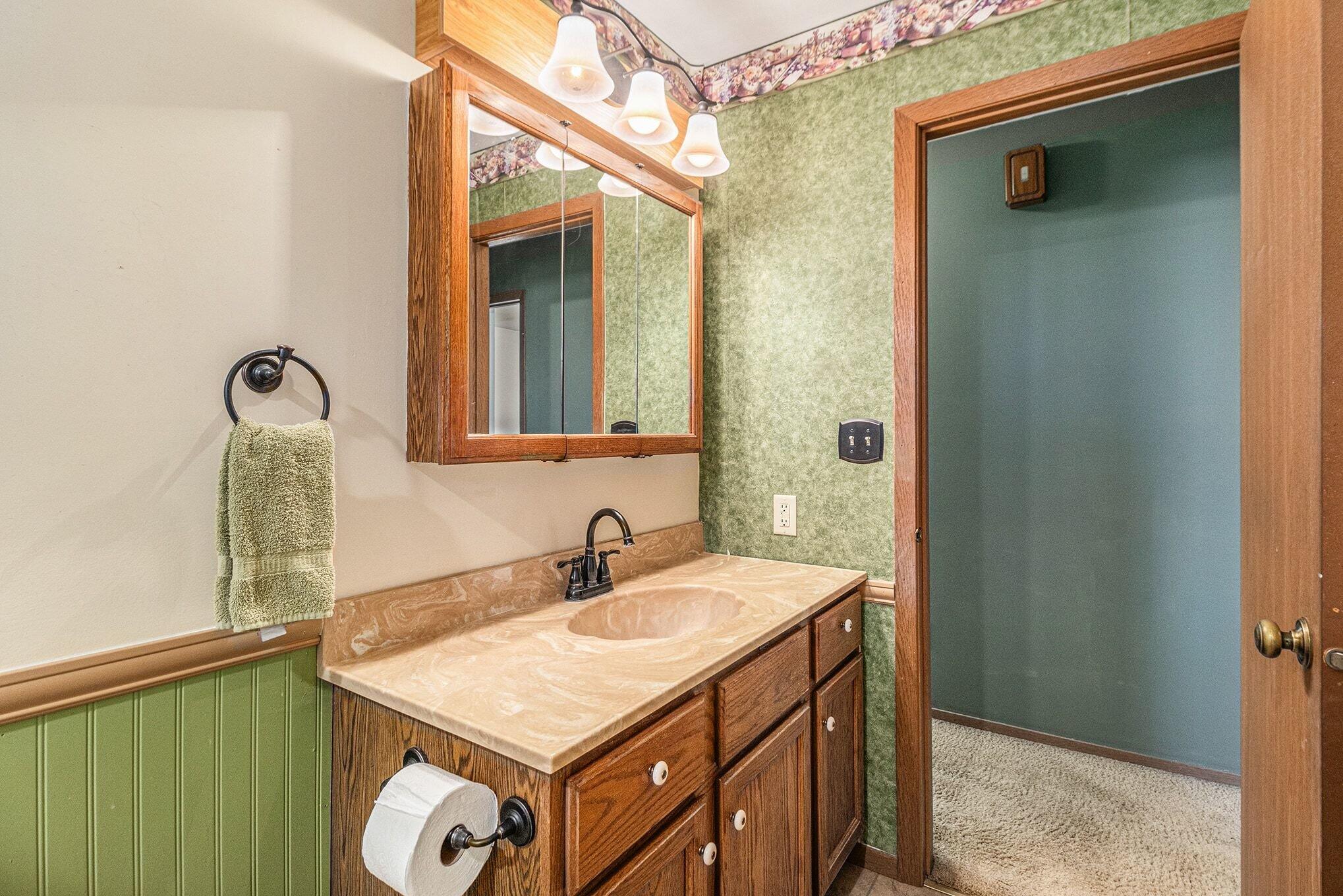 601 Aspen Street Hebron, IN 46341 - Photo 17 of 24 2038x1360