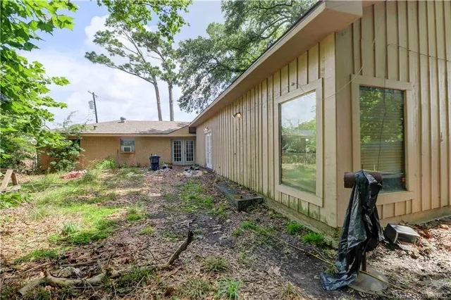 $115,000 | 701 Park Hill Drive, Lake Charles, LA 70605