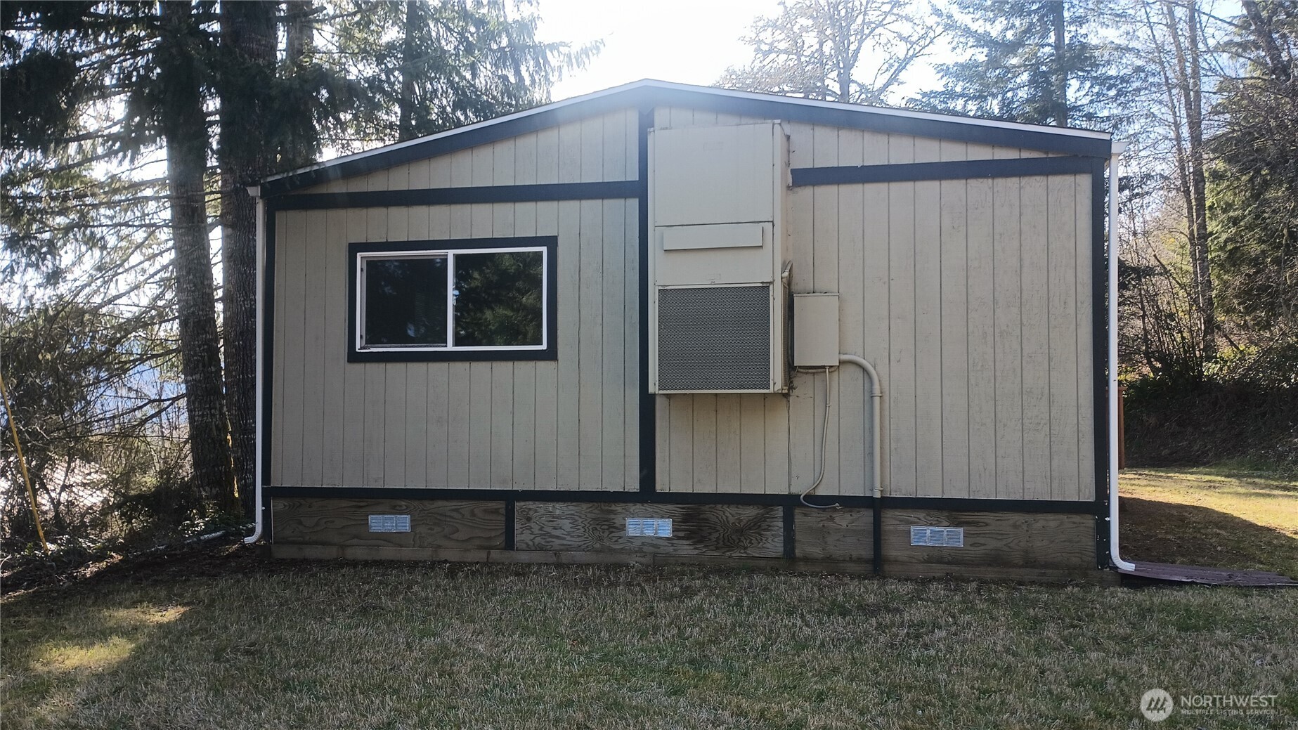 175 Boyd Road Randle, WA 98377 - Photo 8 of 16 a backyard of a house