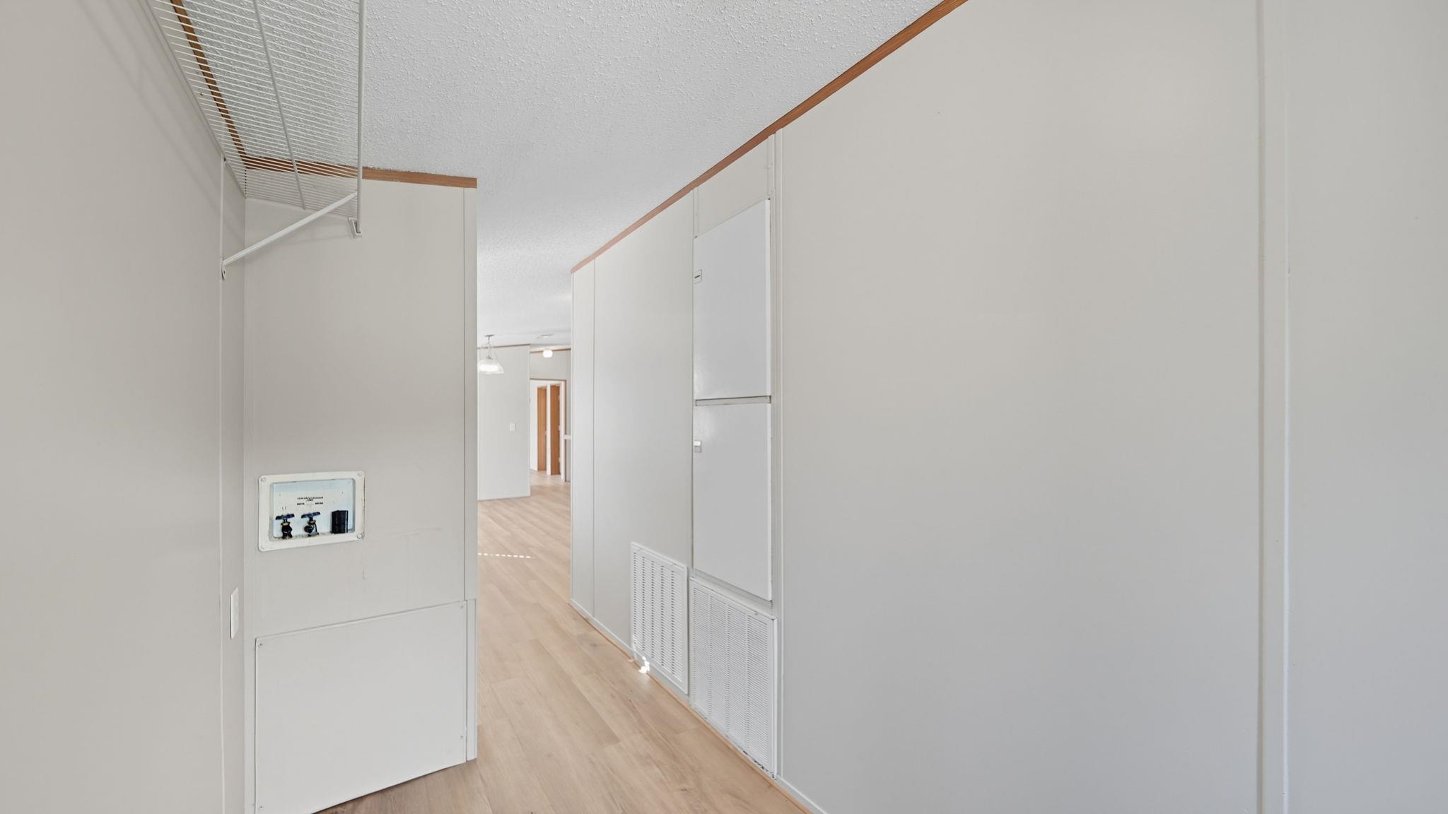 835 Robertson Road Mason, TN 38049 - Photo 11 of 22 a view of a hallway