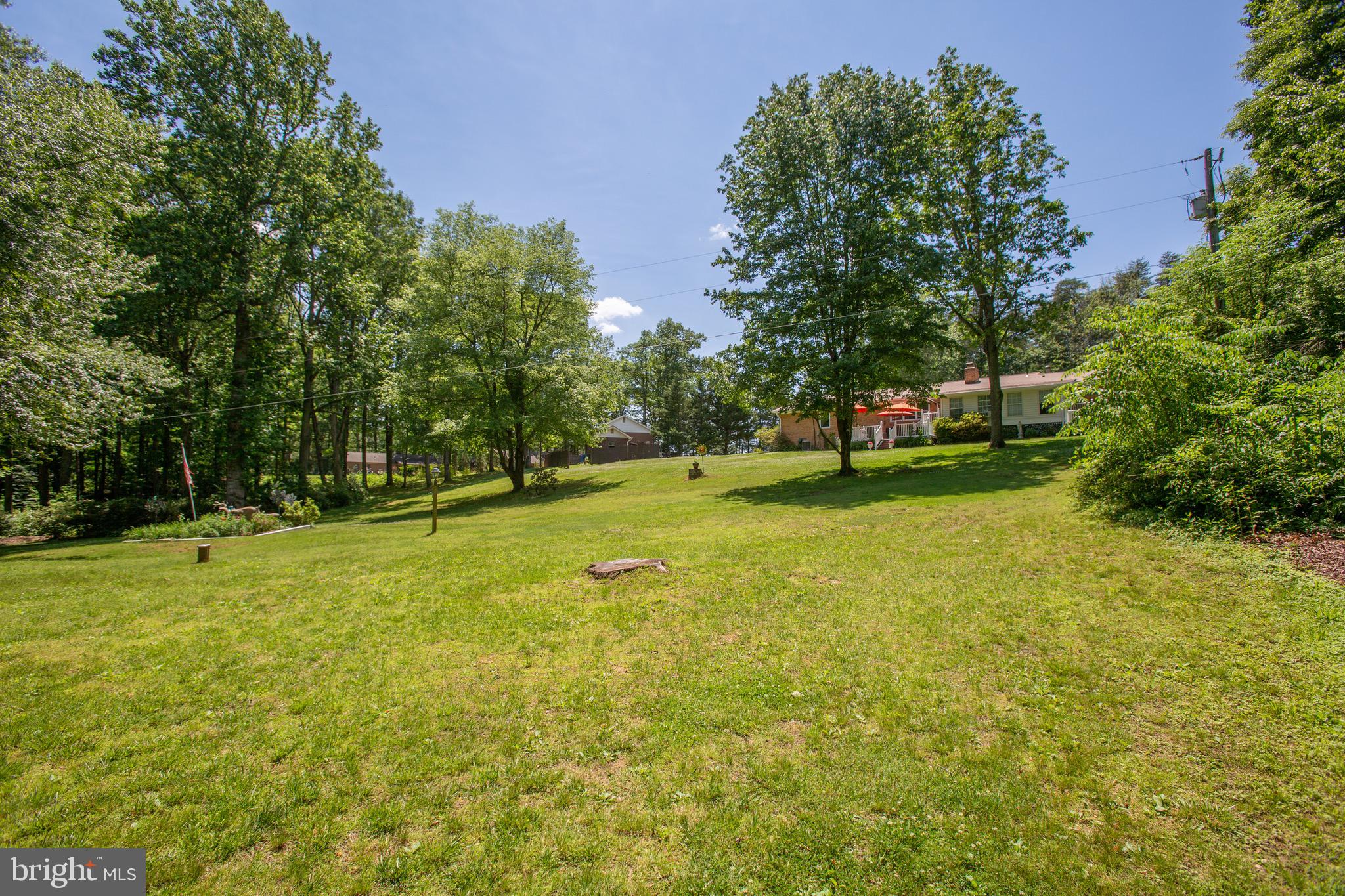 6908 Token Valley Road Manassas, VA 20112 - Photo 44 of 59 Back yard