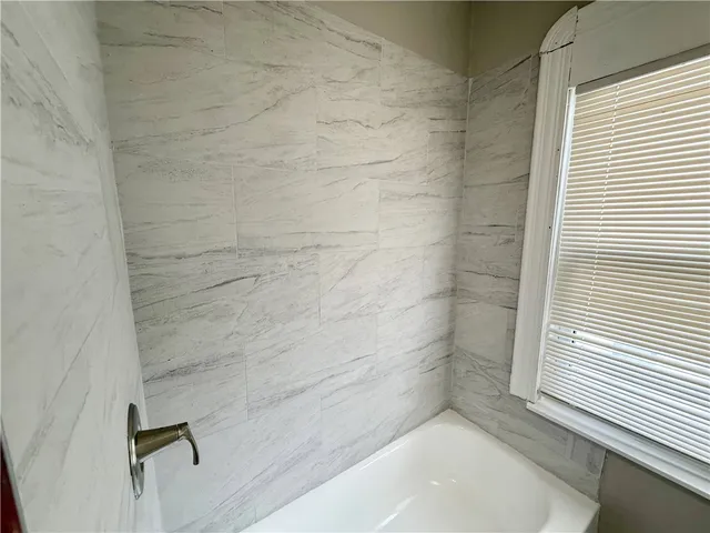 $2,000 | 43 Fruit Hill Avenue, Unit 2, Providence, RI 02909