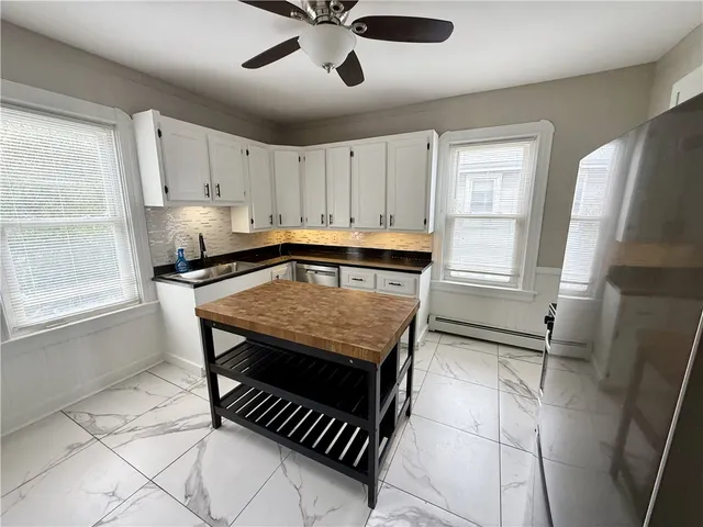 $2,000 | 43 Fruit Hill Avenue, Unit 2, Providence, RI 02909