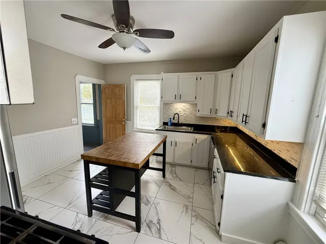 $2,000 | 43 Fruit Hill Avenue, Unit 2, Providence, RI 02909