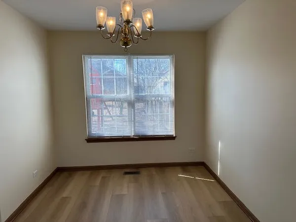 $2,500 | 1217 Regent Drive, Mundelein, IL 60060