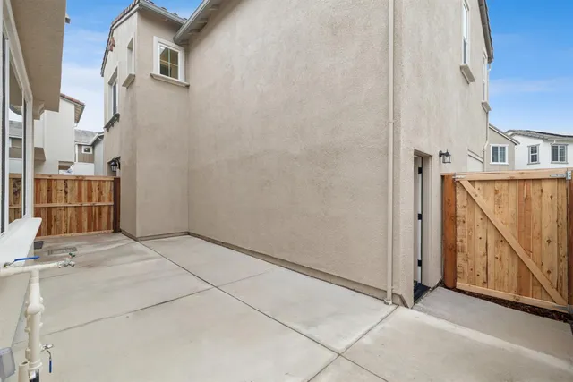 $585,000 | 14545 Southpointe Drive, Unit 54, Folsom, CA 95630