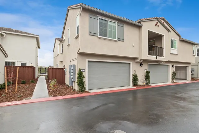$585,000 | 14545 Southpointe Drive, Unit 54, Folsom, CA 95630