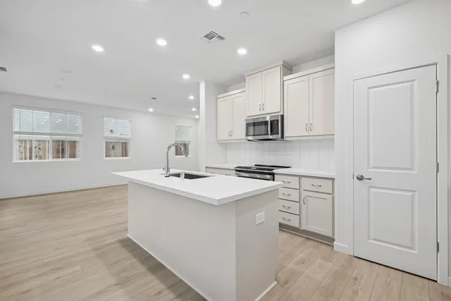 $585,000 | 14545 Southpointe Drive, Unit 54, Folsom, CA 95630