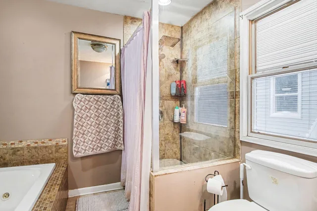 $230,000 | 923 Myrtle Street Northwest, Grand Rapids, MI 49504