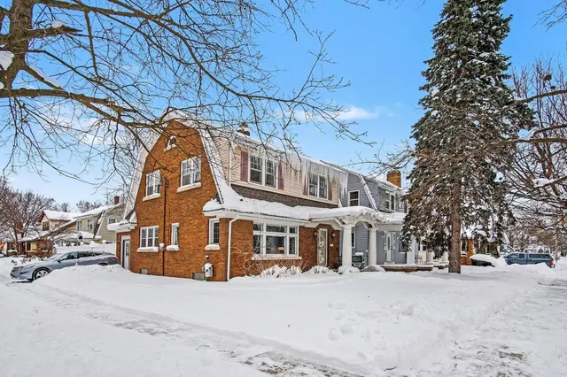 $230,000 | 923 Myrtle Street Northwest, Grand Rapids, MI 49504