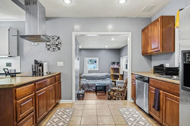 $230,000 | 923 Myrtle Street Northwest, Grand Rapids, MI 49504