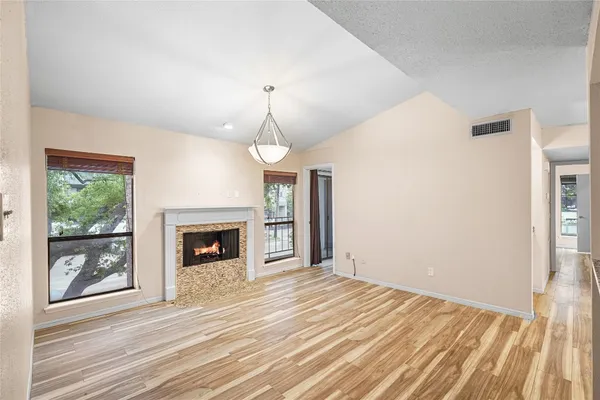 $1,400 | 1818 Augusta Drive, Unit 4, Houston, TX 77057