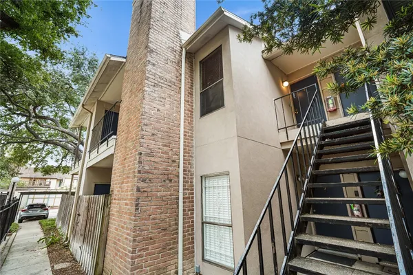 $1,400 | 1818 Augusta Drive, Unit 4, Houston, TX 77057